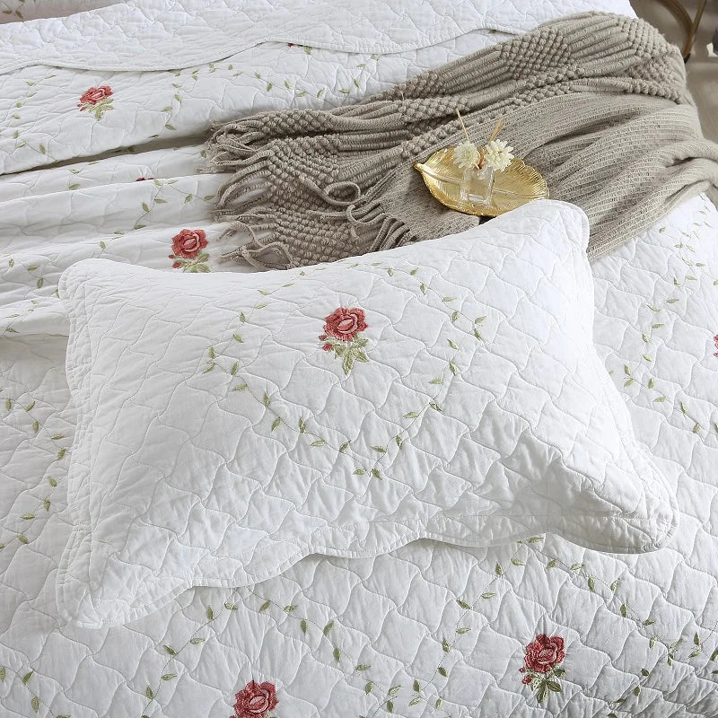 Nordic Style 100% Cotton Embroidered Rose Flower White Bedspreads Eco-Friendly