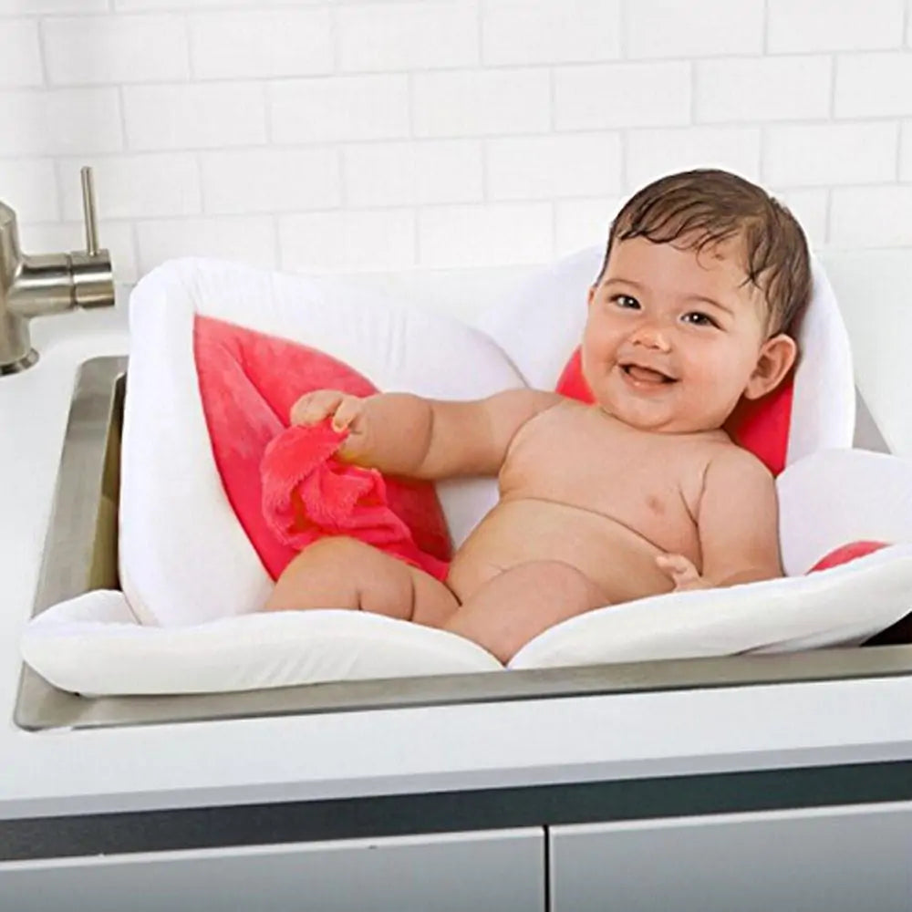 Blossoming Flower Baby Bathtub Mat Kia Day Design
