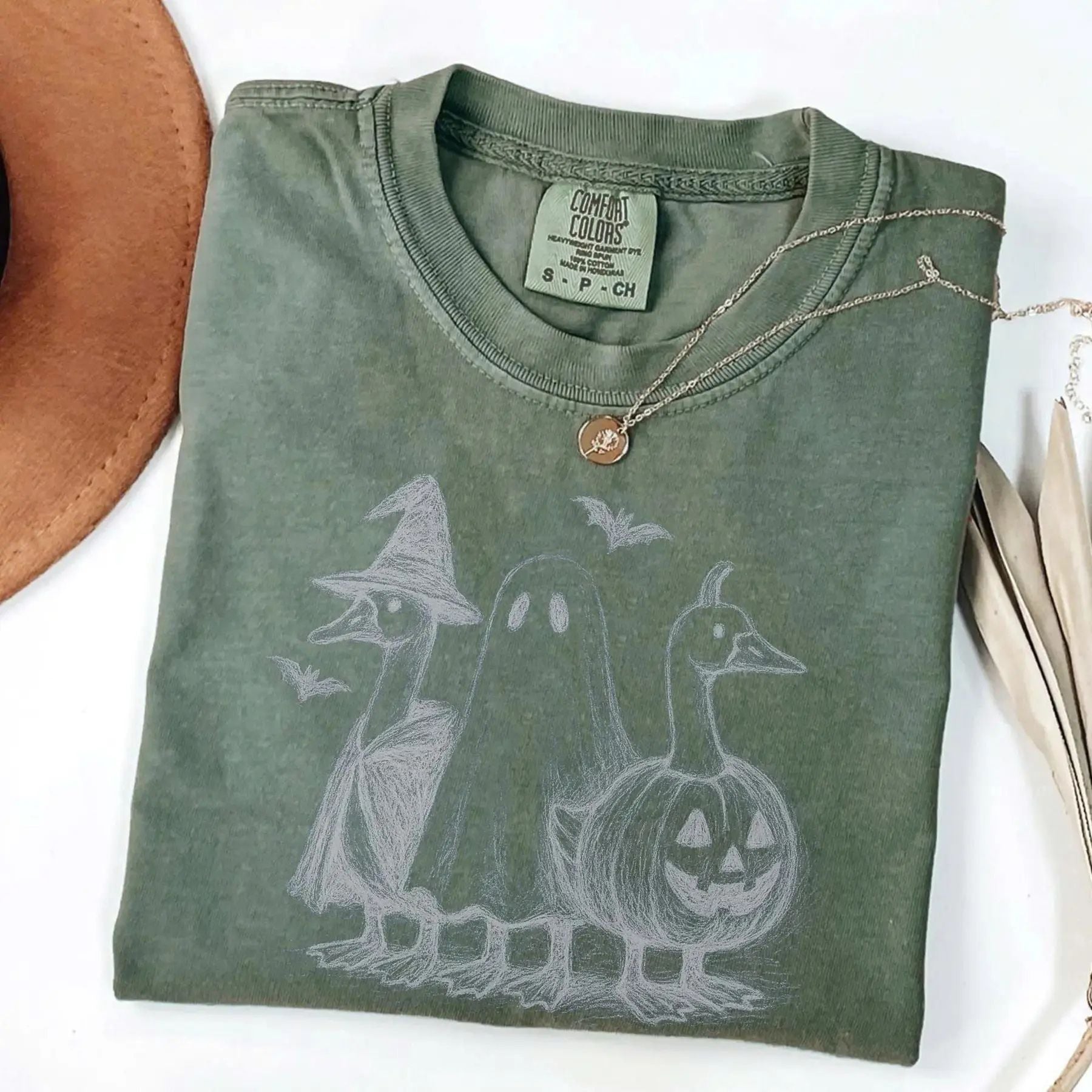 Comfort Colors Goose Halloween Shirt – Ghost Goose Tee, Funny Pumpkin Shirt, Cute Spooky Season Fall Tee, Trick or Treat Gift - - T-Shirt