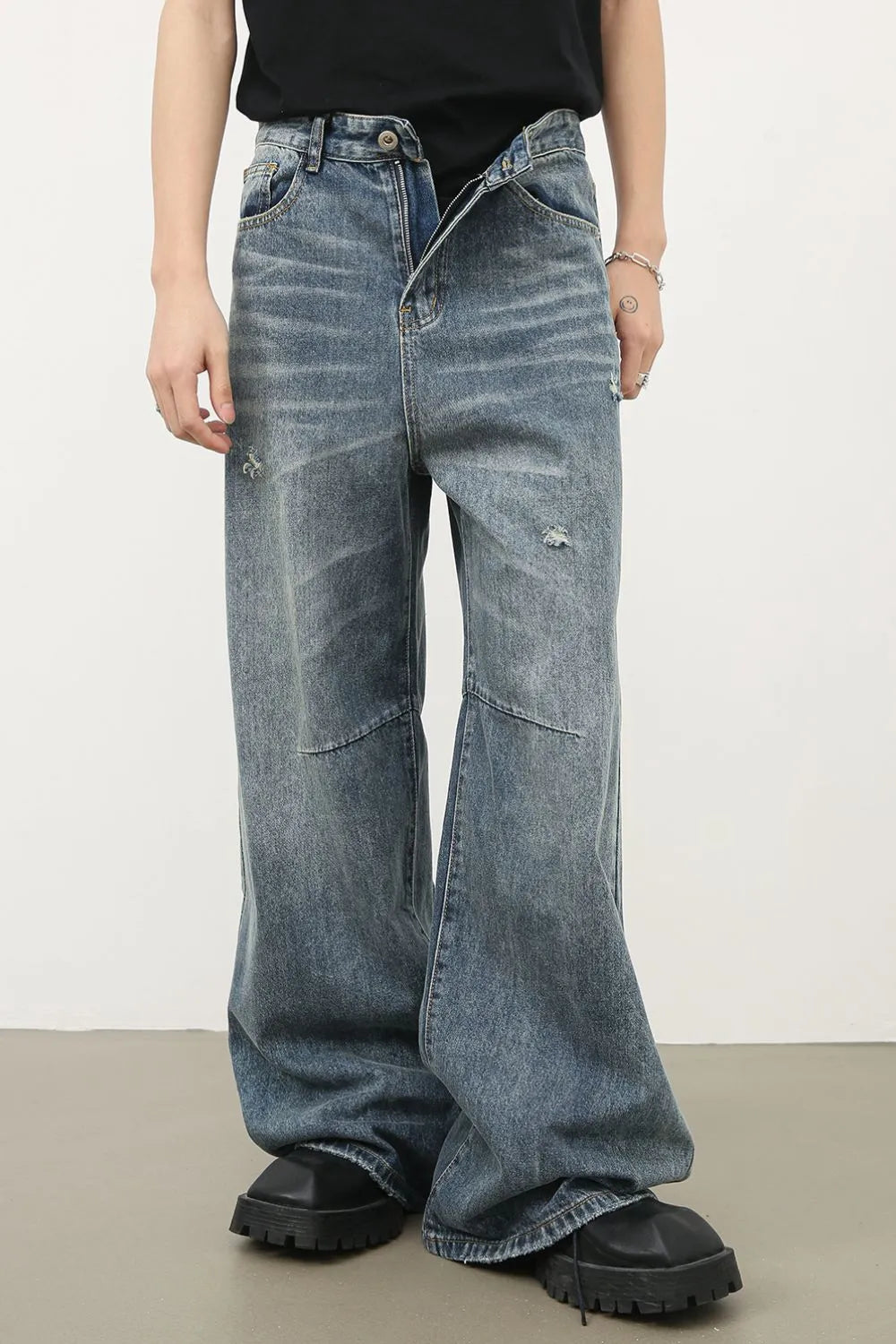 Men's Distressed Wide Leg Jeans - -