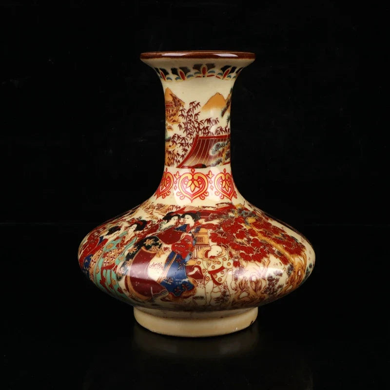 Exquisite Chinese Old Collectible Handmade Porcelain Painted with Japanese Dowager storage vase - -