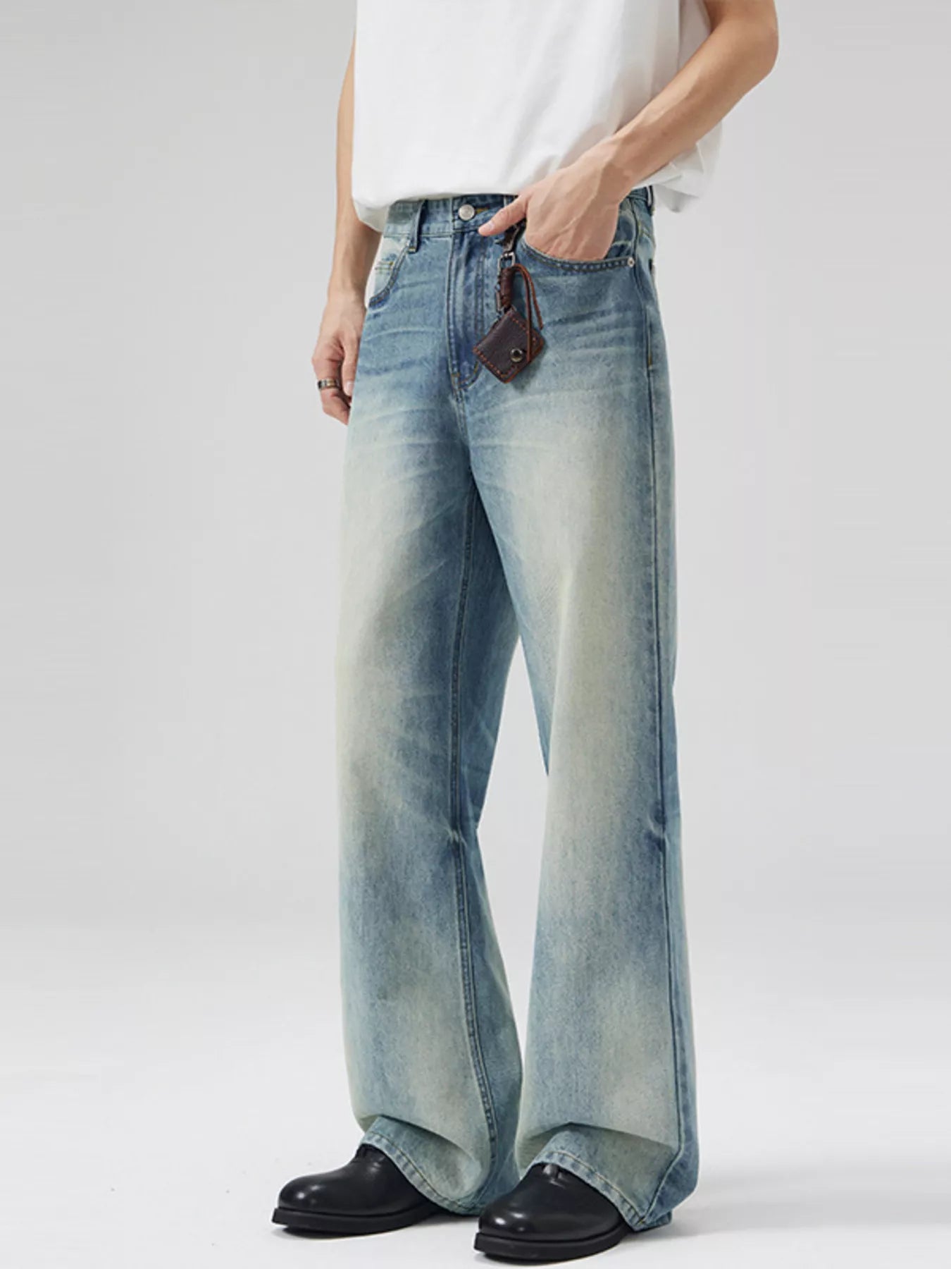Men's Full Size Vintage Wash Wide Leg Jeans Plus Size - -