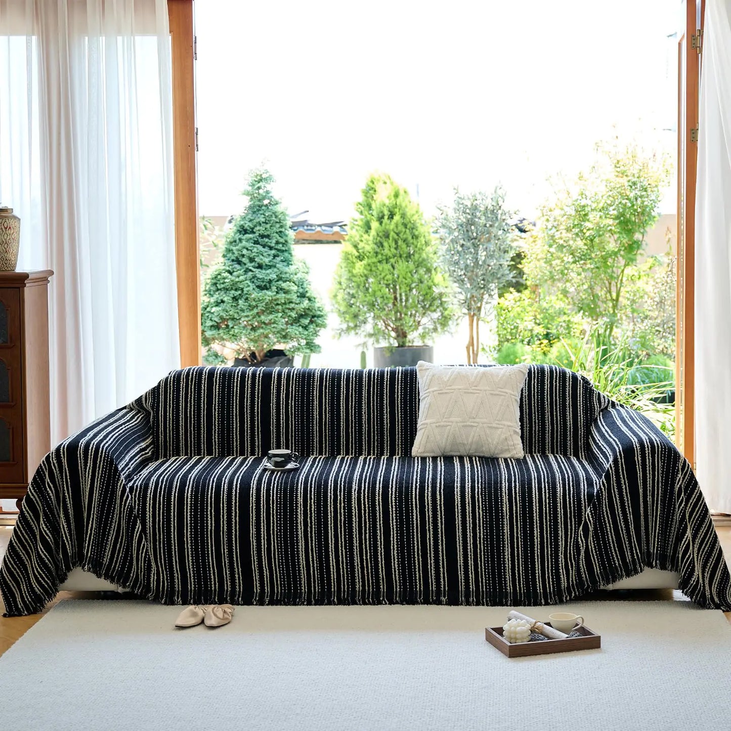 Striped Black and White Jacquard Sofa Cover - Fur: Black+white XX-Large:71"x 150" - Sofa blanket