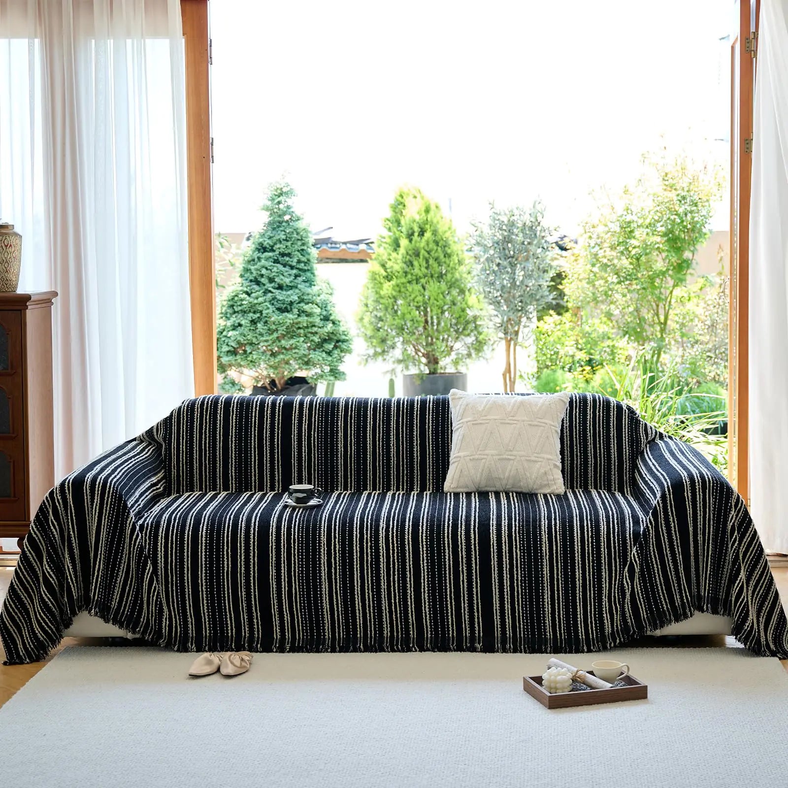 Striped Black and White Jacquard Sofa Cover - Fur: Black+white XX-Large:71"x 150" - Sofa blanket