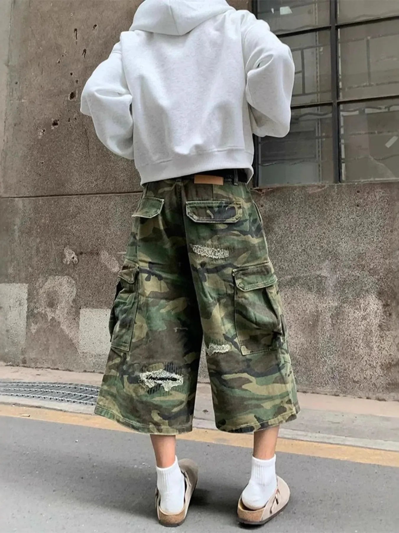 Men's Plus Size Distressed Camouflage Cargo Capri Jeans - -