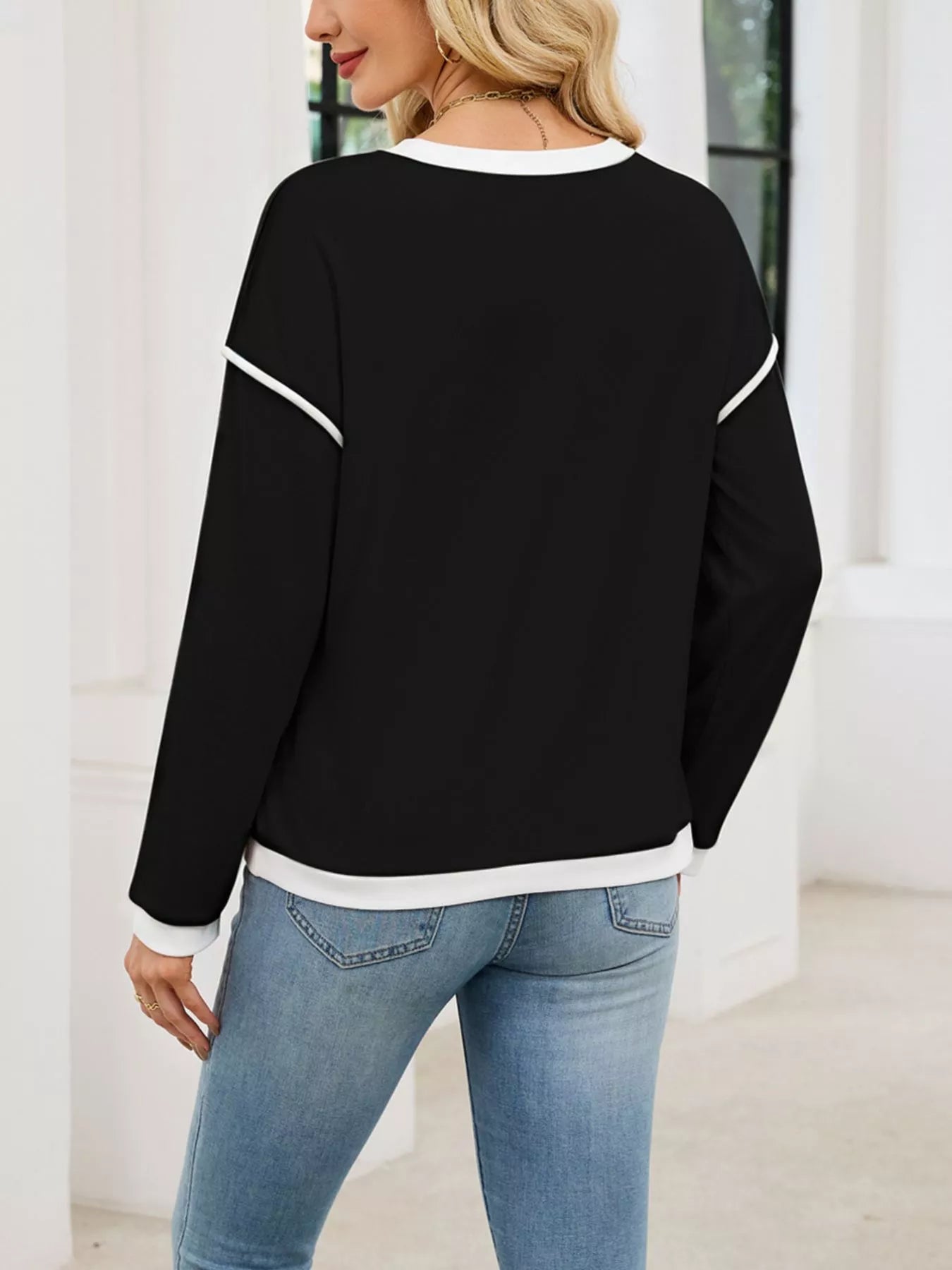 Contrast Trim Long Sleeve Sweatshirt - -