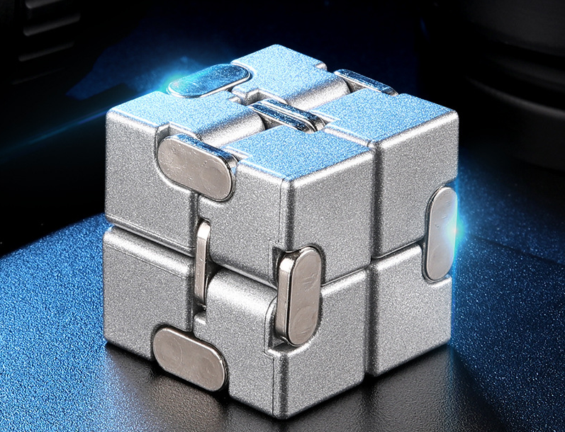 Metal Infinitive Cube - - game