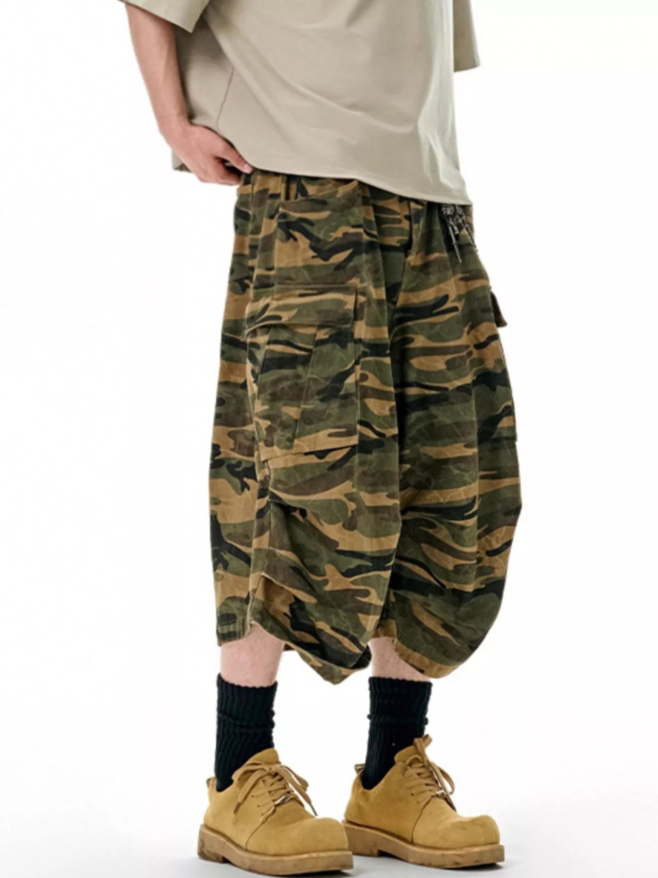 Men's Camo Cargo Culottes Shorts - -