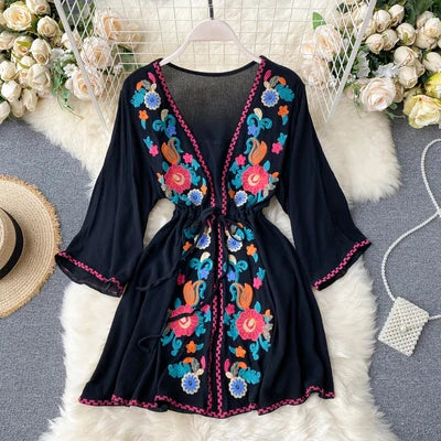 Embroidery Flower Female Long-Sleeved Small Dress