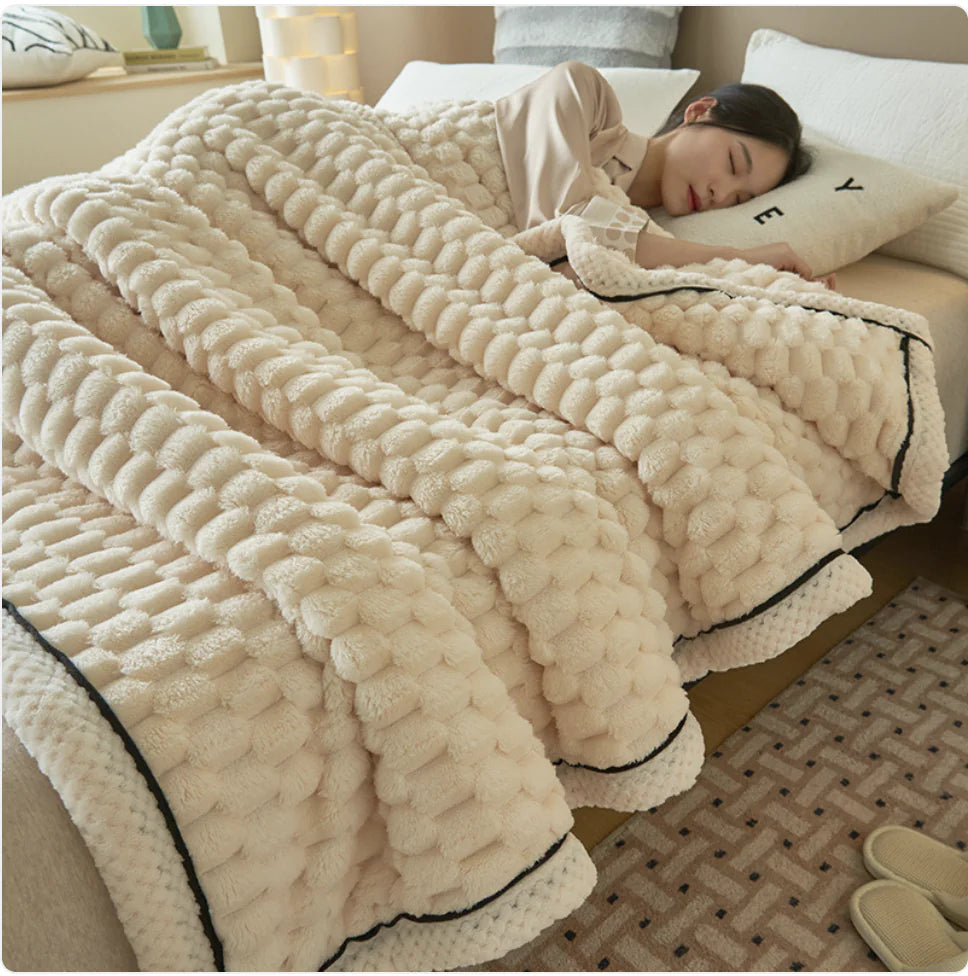 Winter Coral Flannel Thermal Blanket Kia Day Design