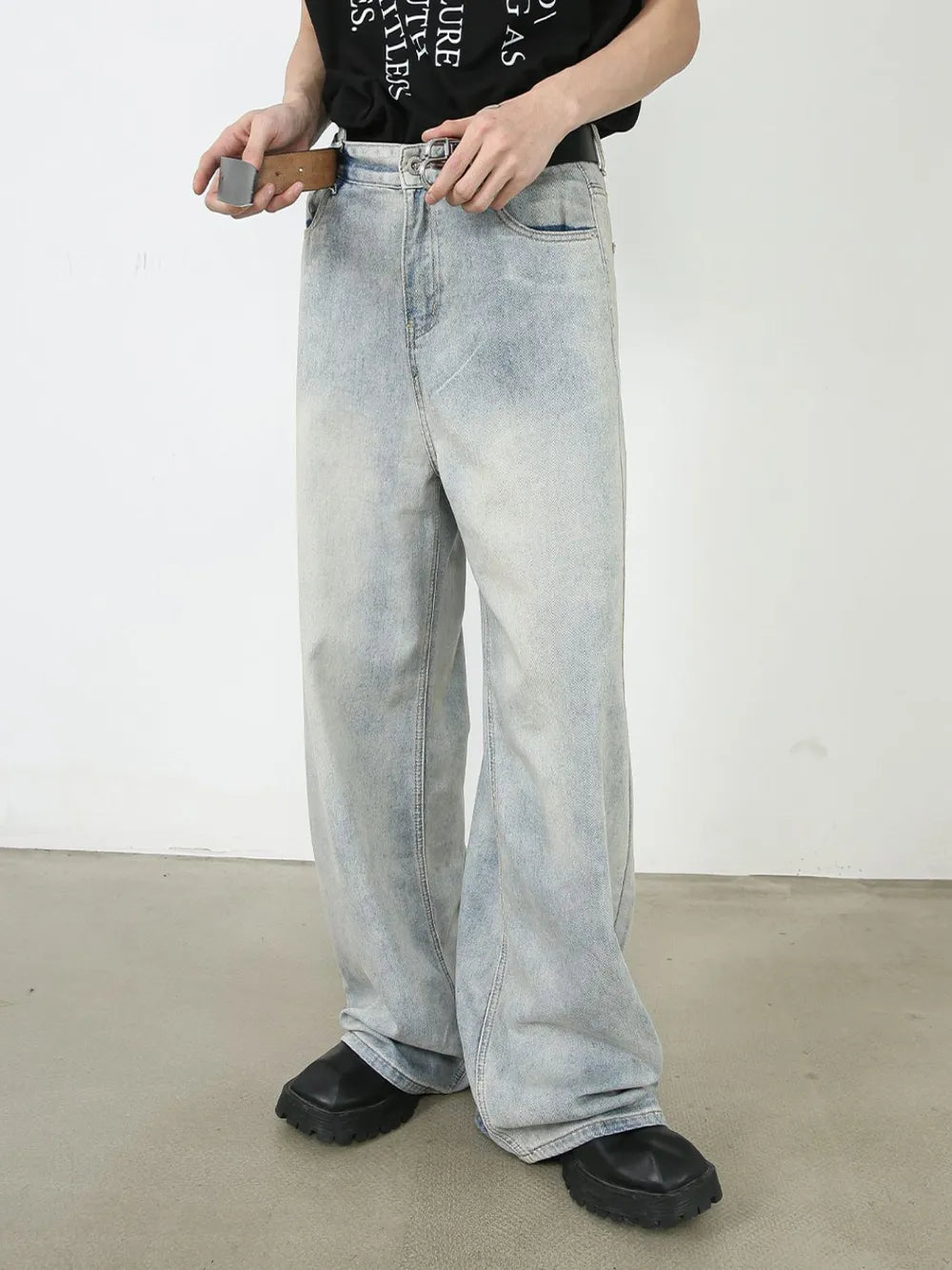Men's Wide Leg Jeans with Pockets - -