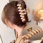 Crystal Pearl Clip Claw - Kia Day Design