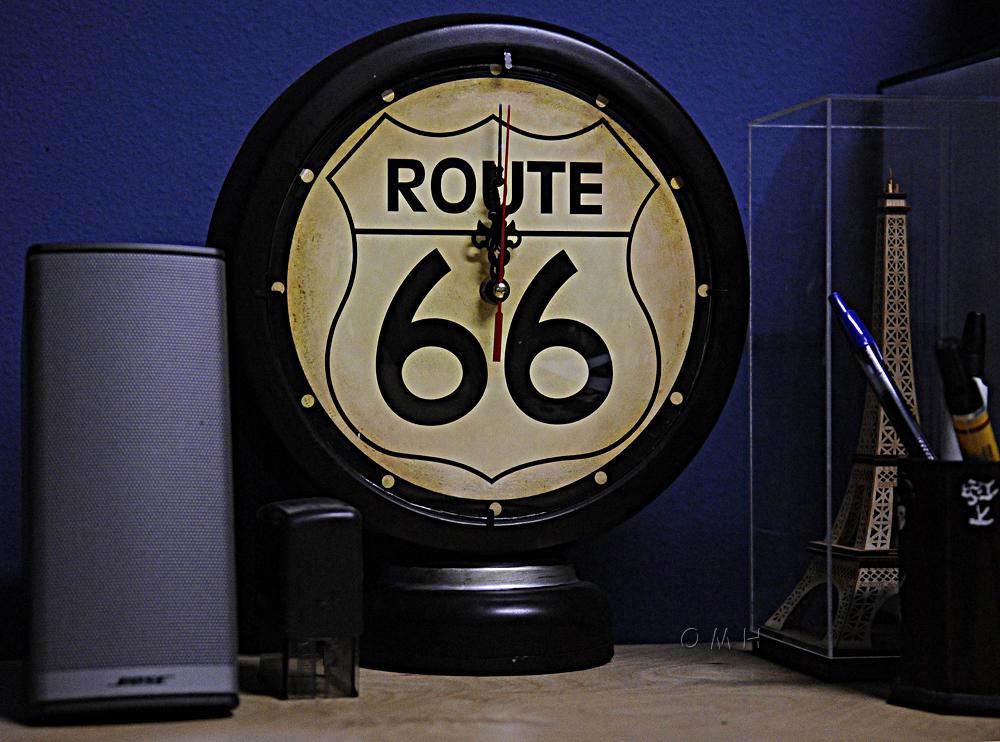 Black Gasoline 66 Gas Pump Clock - - Decor
