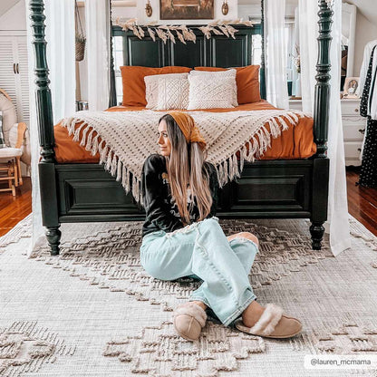 Ampusungan Area Rug - - Rugs