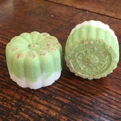 Bubble Bath Truffle - Mini Bubble Bath Bomb with Cocoa & Mango Butter - 1 Truffle - White Christmas - Bath Truffles