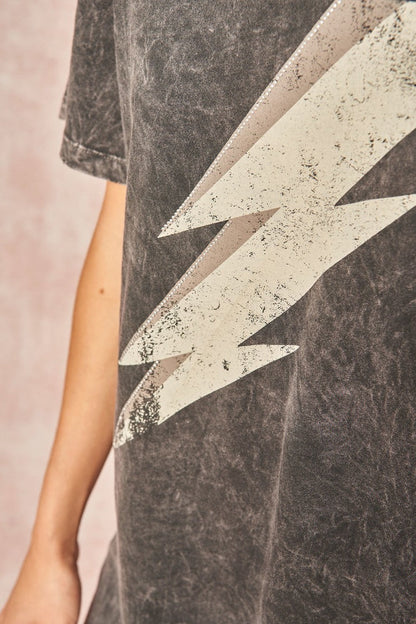 A Mineral Washed Graphic T-shirt - - T-SHIRT