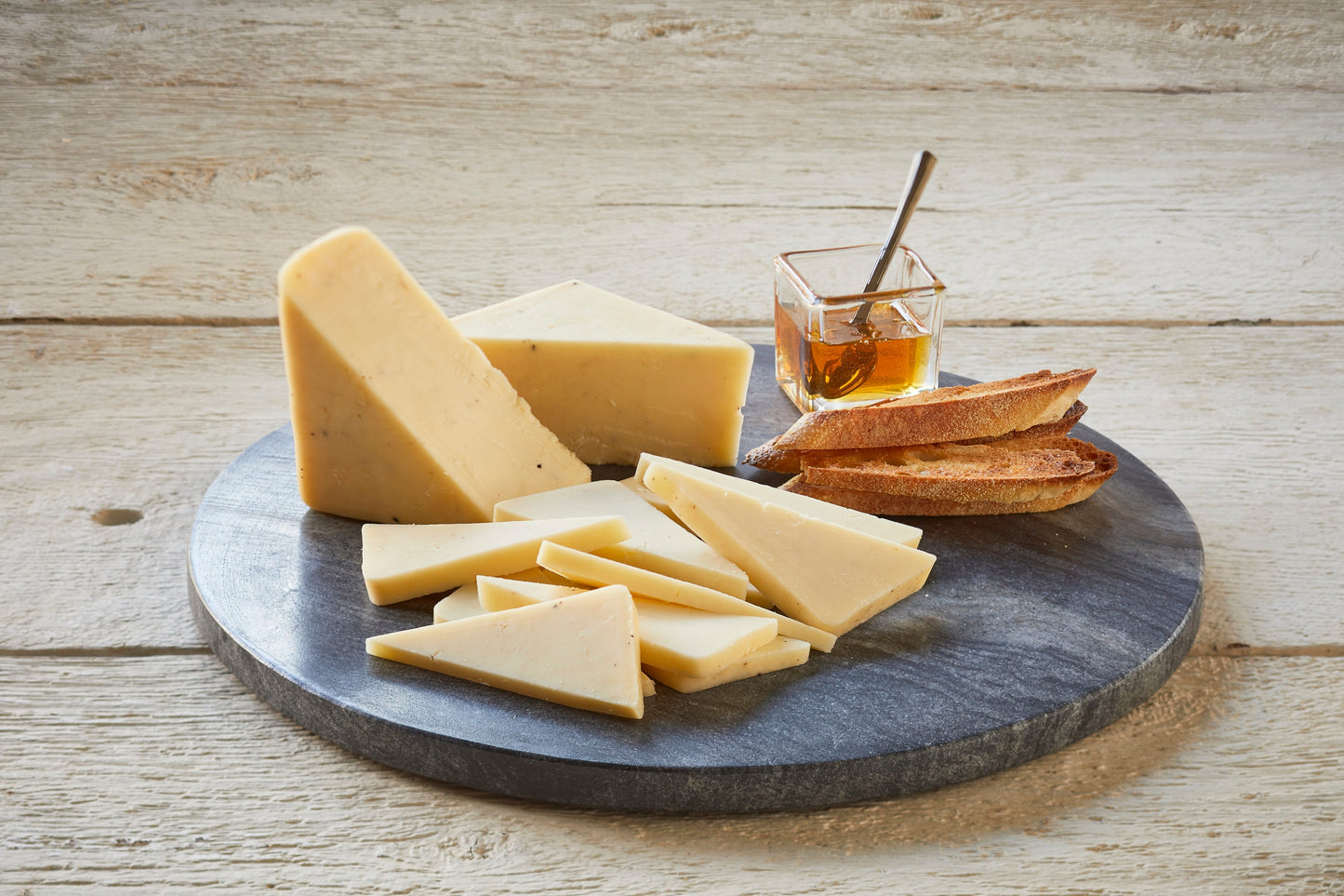 7 Year Aged White Cheddar- Keystone Cheese- {{Product type}}