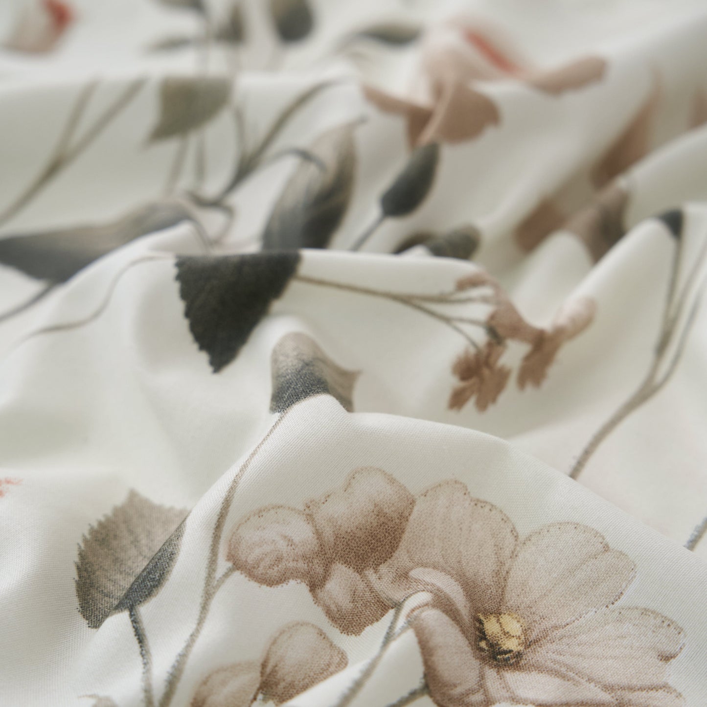 DaDalogy Enchanted Meadow Bed in a bag Set - Victoria Garden Delicate Floral Symphony in Beige, Rose, and Soft Green, Luxuriously Soft Quilted Set- DaDalogy Bedding Collection- {{Product type}}