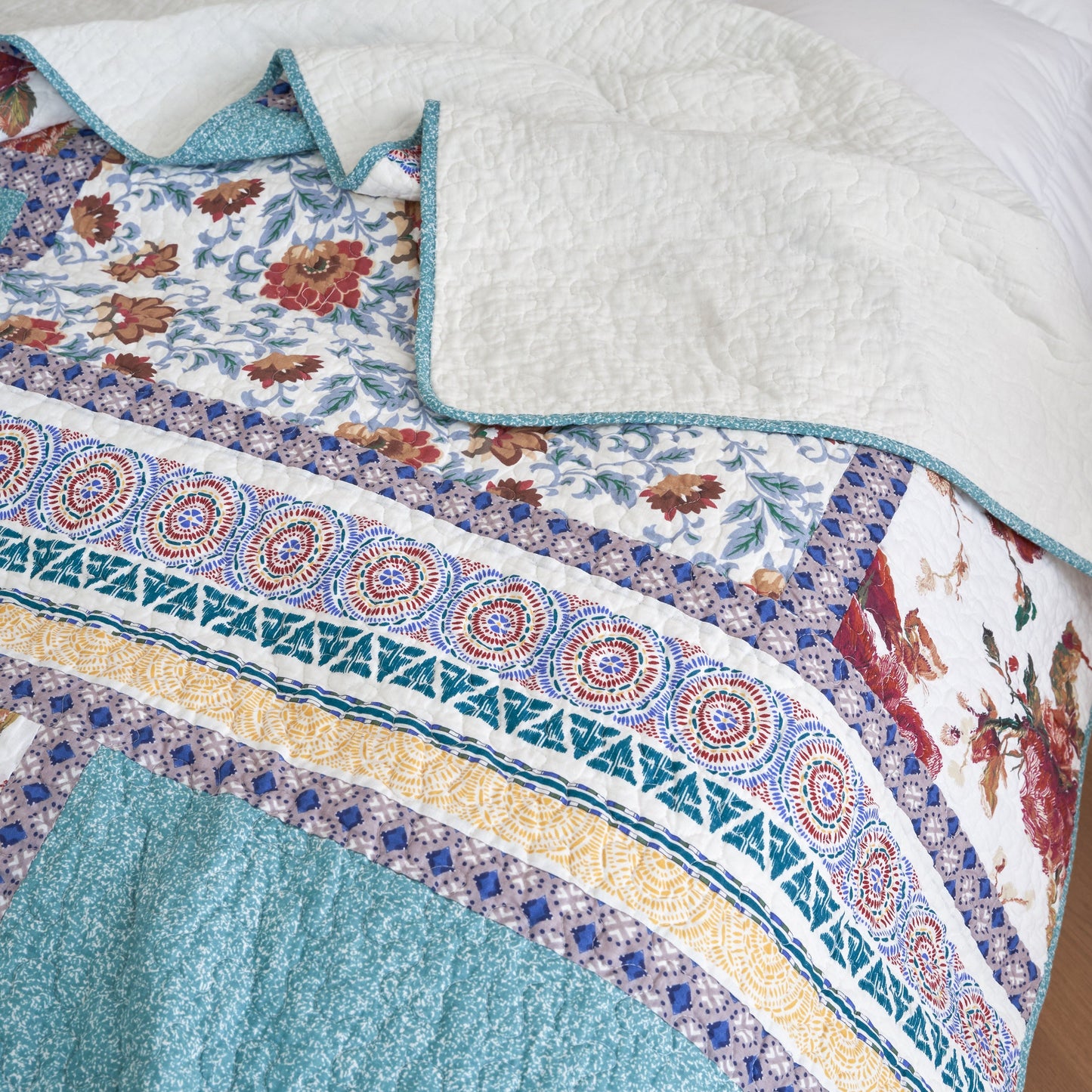 Tache Old World Garden Pastel Blue Yellow Red Hummingbirds Cotton Patchwork Quilt Set (JHW-936) - - Quilt / Bedspread