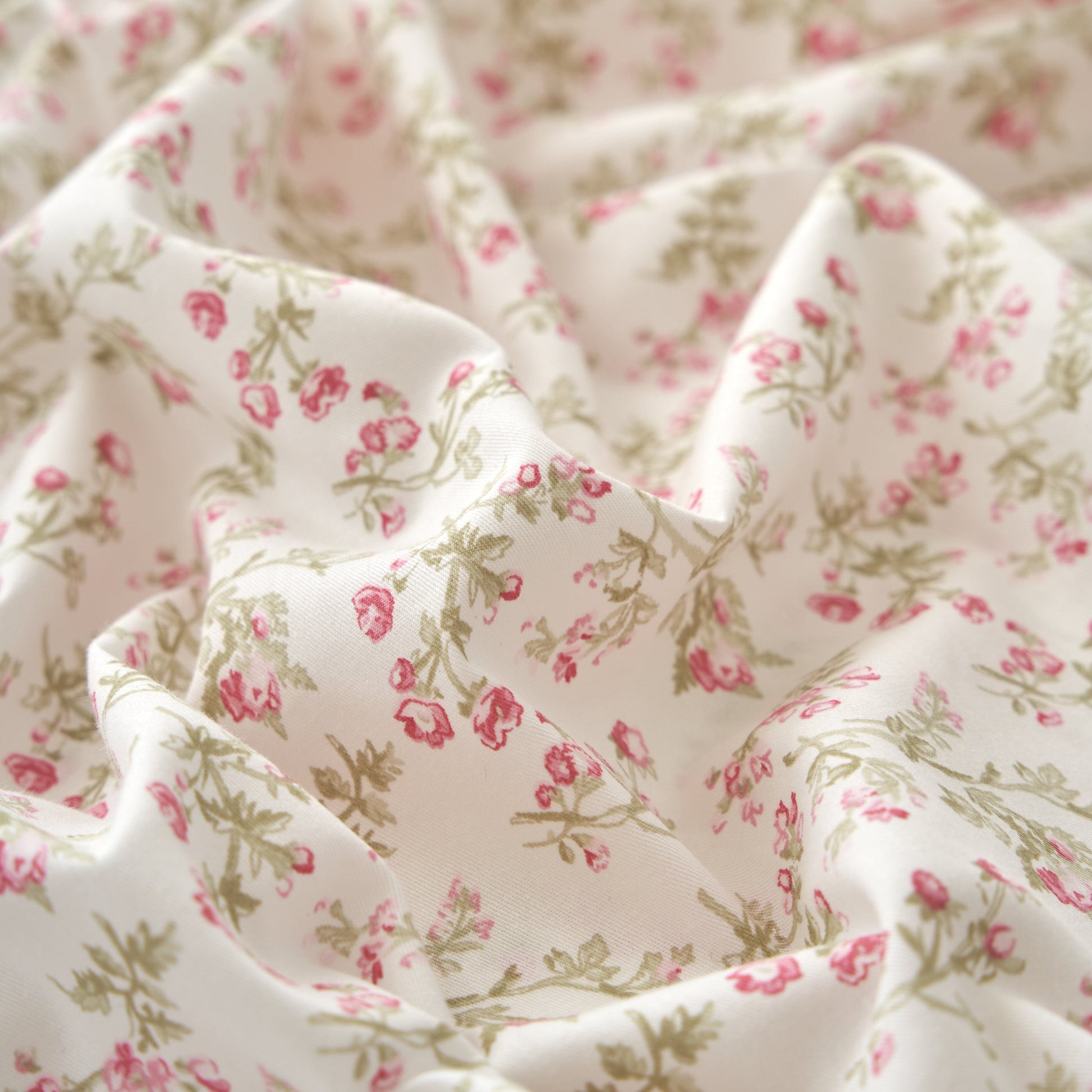 DaDa Bedding Collection Romantic Coquette Sheet Set - 100% Cotton [ Poplin Cotton ] Floral Fitted & Flat Sheets with Pillowcases - Deep Pocket Design - Soft, Breathable, Wrinkle-Resistant- DaDalogy Bedding Collection- {{Product type}}