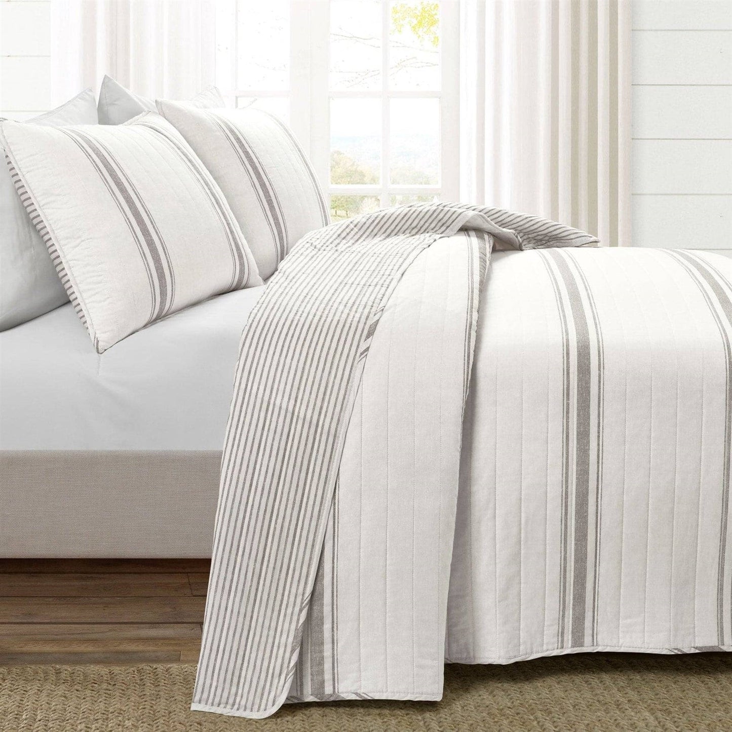 Full / Queen Grey Off-White 3 Piece Stripe Reversible Cotton Quilt Set - - Bedroom > Quilts & Blankets