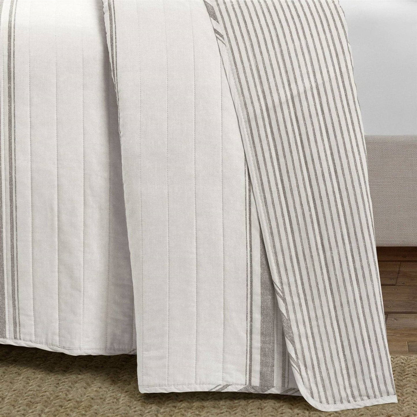 Full / Queen Grey Off-White 3 Piece Stripe Reversible Cotton Quilt Set - - Bedroom > Quilts & Blankets