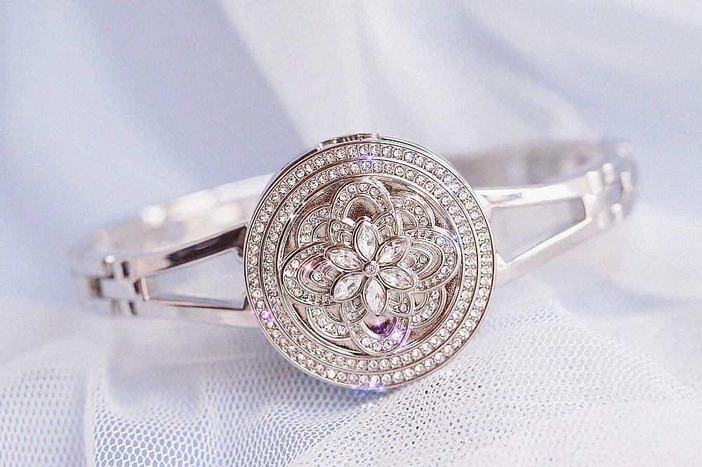 Flower Retro Ladies Quartz Wristwatch Bangle Bracelet Kia Day Design