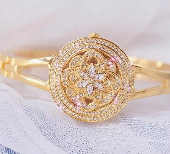 Flower Retro Ladies Quartz Wristwatch Bangle Bracelet Kia Day Design