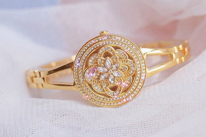 Flower Retro Ladies Quartz Wristwatch Bangle Bracelet Kia Day Design