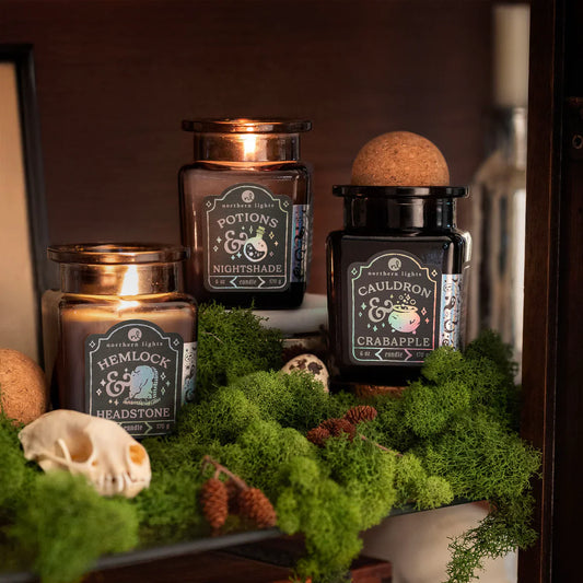 Cauldron & Crabapple Soy Candle - - candle