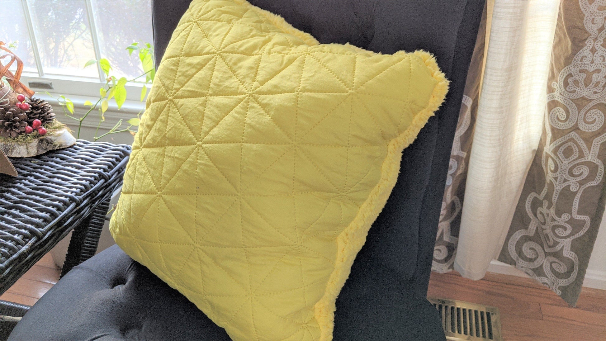 DaDa Bedding Hand-Made Tuscan Sun Yellow Sherpa Backside Quilted Throw Pillow - 18" x 18" - - Throw Pillows