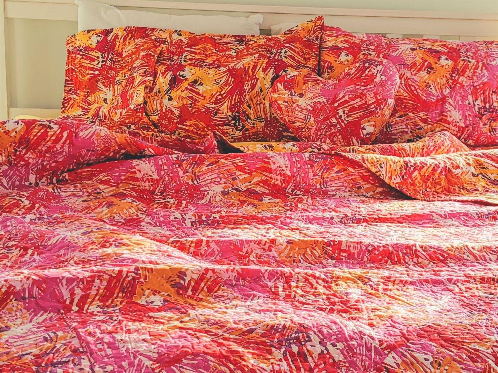 DaDa Bedding Lovely Pop of Colors Lightweight Reversible Quilted Bedspread Set (KBJ1625)- DaDalogy Bedding Collection- {{Product type}}