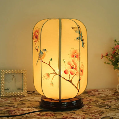 Stylish Hand-Painted Desk Lamp Kia Day Design