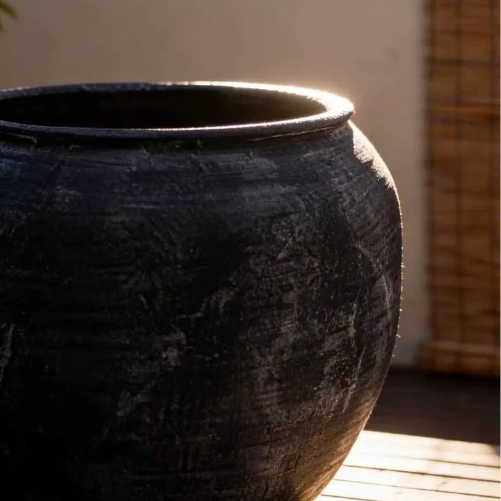 Sierra Round Pot Planter - -