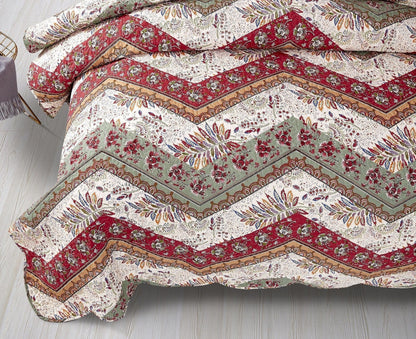 DaDa Bedding Cranberry Sage Floral Chevron Quilt Set - Lightweight Bedspread - - Bedspreads