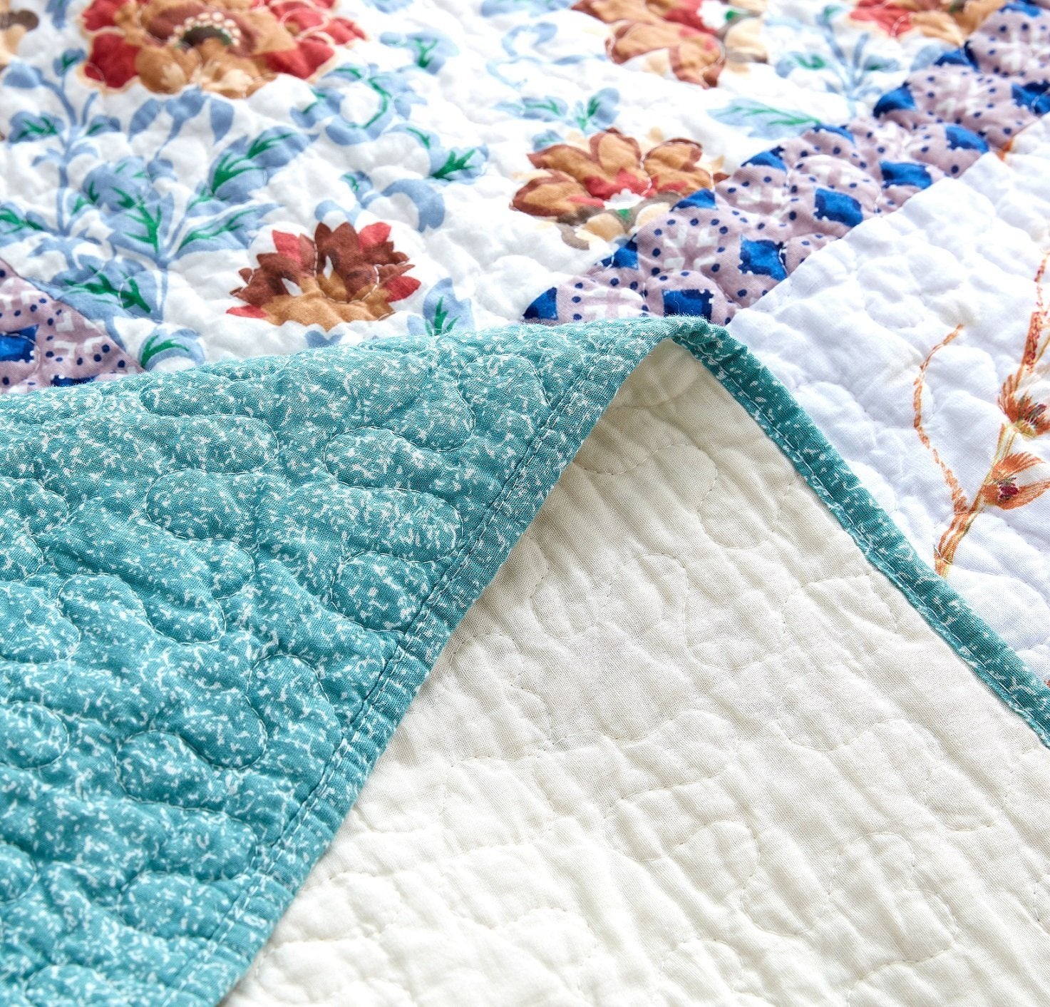 Tache Old World Garden Pastel Blue Yellow Red Hummingbirds Cotton Patchwork Quilt Set (JHW-936) - - Quilt / Bedspread