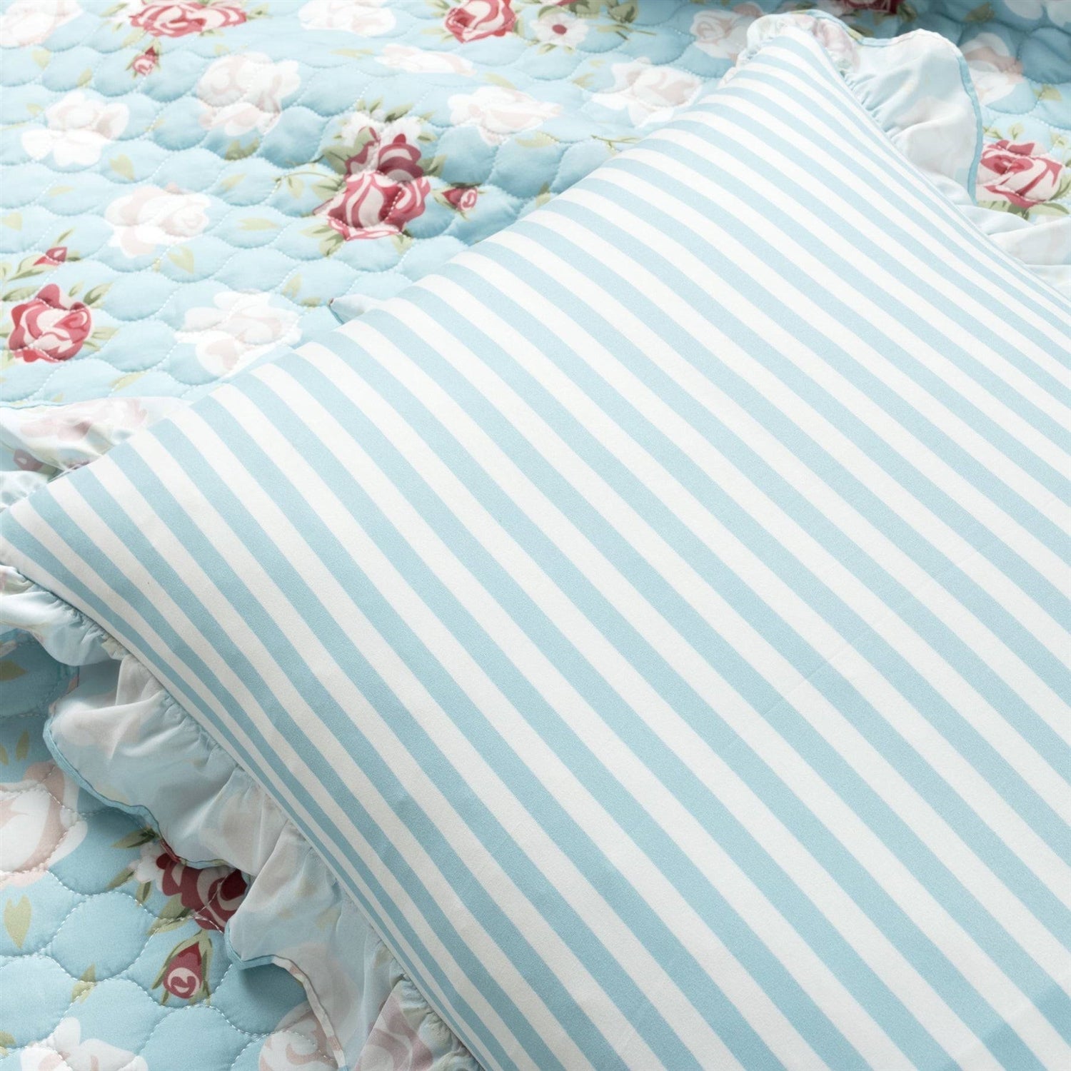 Full/Queen size Vintage Rose Ruffle Edge Light Quilt Set in Blue White and Pink - - Bedroom > Quilts & Blankets