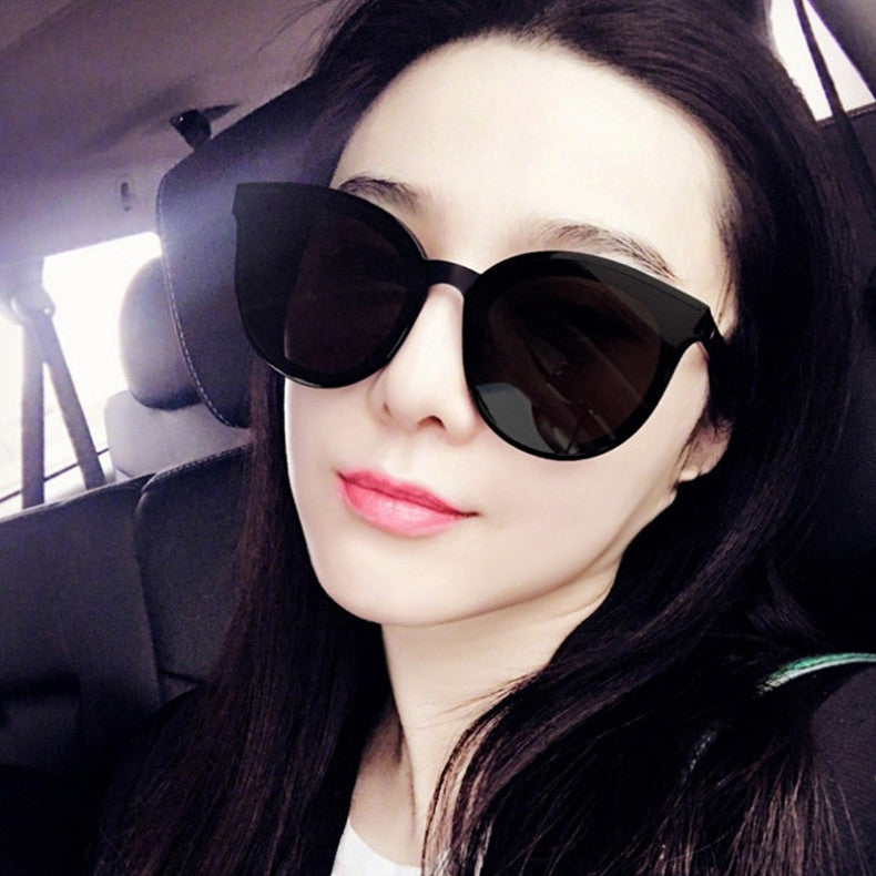 Polarized Sunglasses for Women Classic Retro Style 100% UV Protection - -