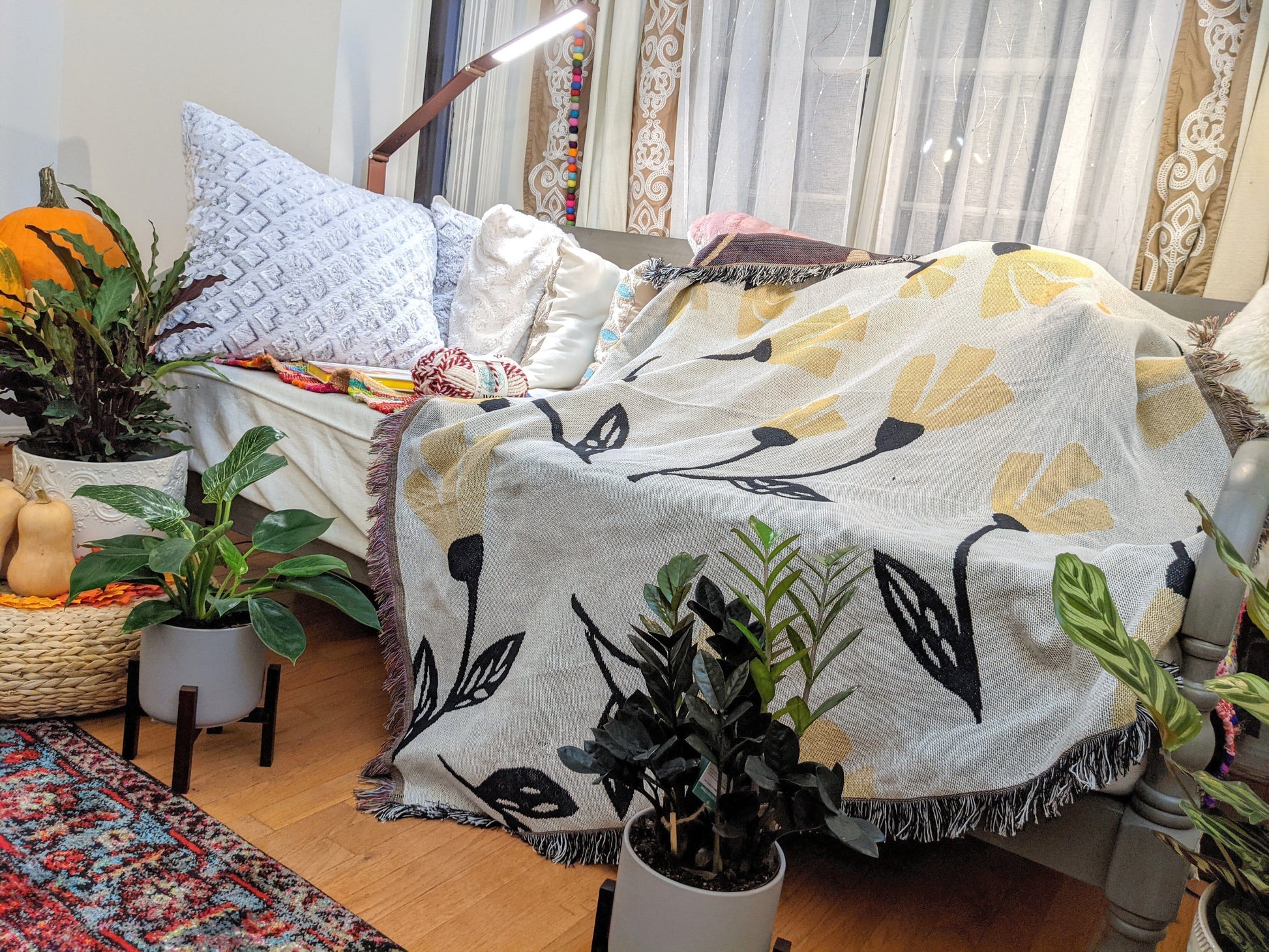 DaDa Bedding Yellow Fleur Botanical Sunshine Golden Floral Woven Tapestry Throw Blanket - 50” x 60” (18112) - - Throw Blankets