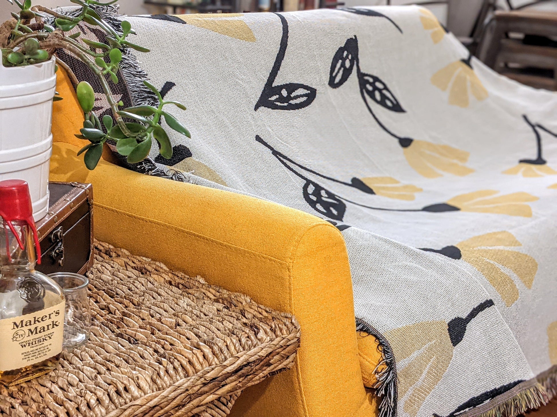 DaDa Bedding Yellow Fleur Botanical Sunshine Golden Floral Woven Tapestry Throw Blanket - 50” x 60” (18112) - - Throw Blankets