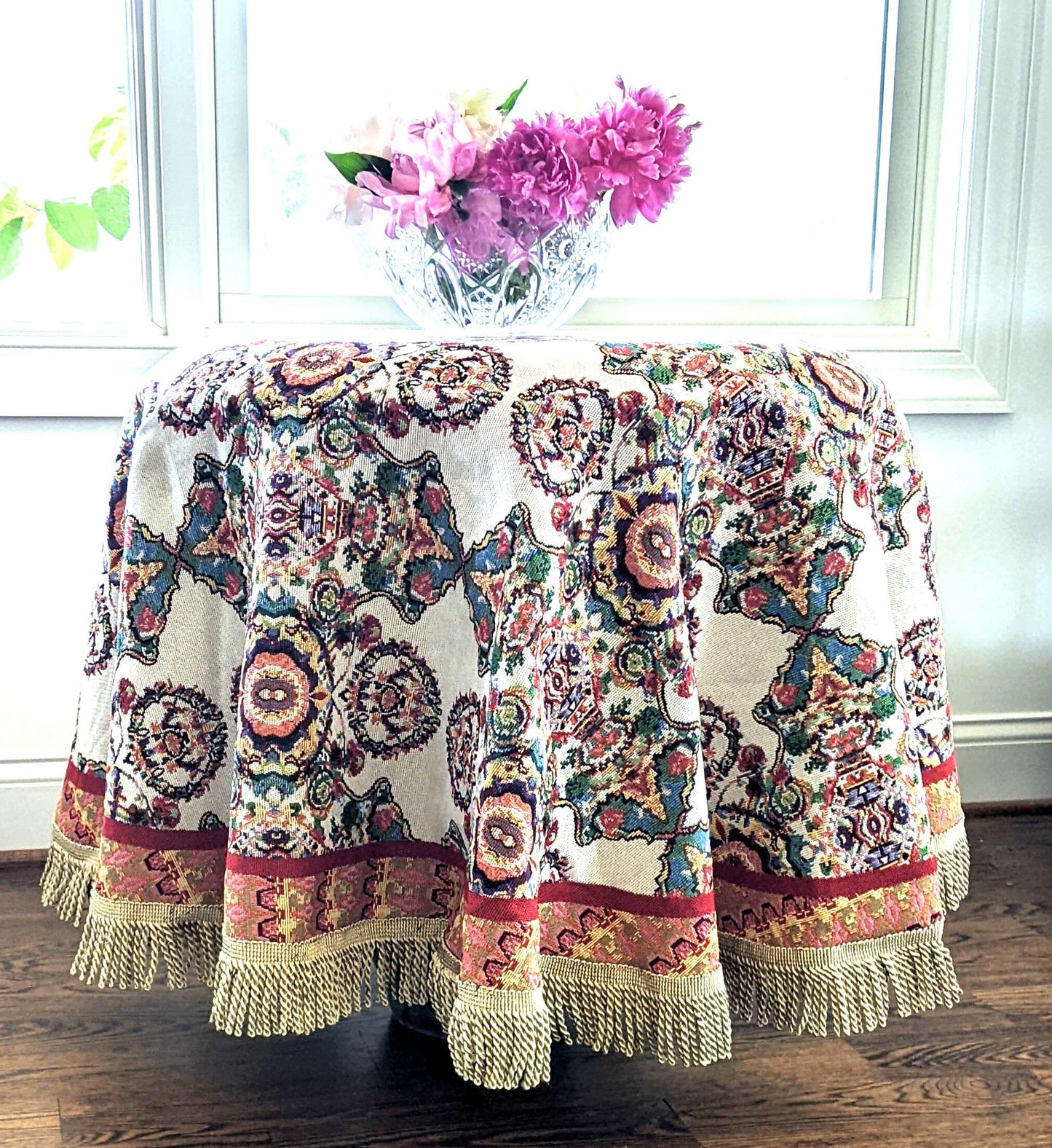 Tache Elegant Ivory Colorful Ornate Paisley Woven Tapestry Tablecloth (18193) - - Tablecloth