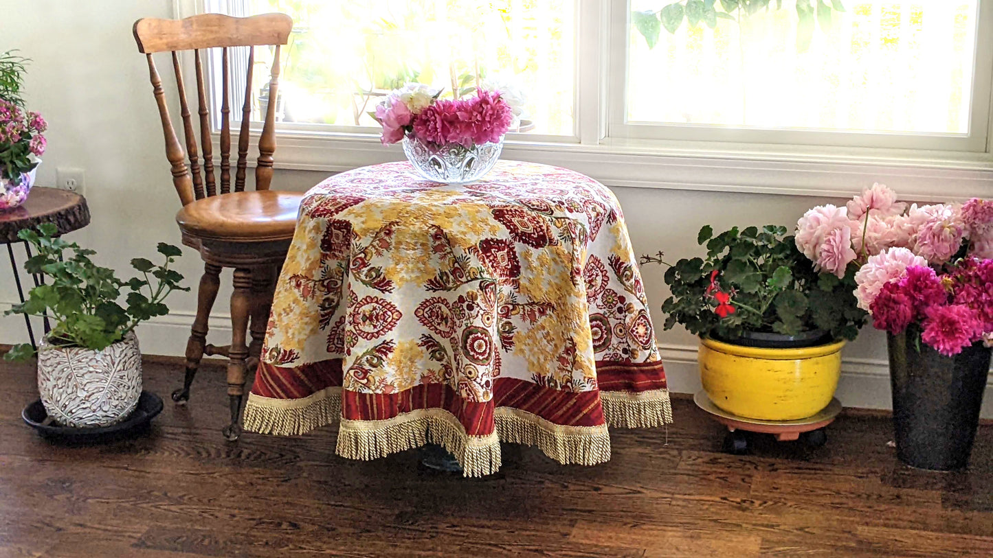Tache Elegant Burgundy Ornate Paisley Woven Tapestry Tablecloth (18194) - - Tablecloth