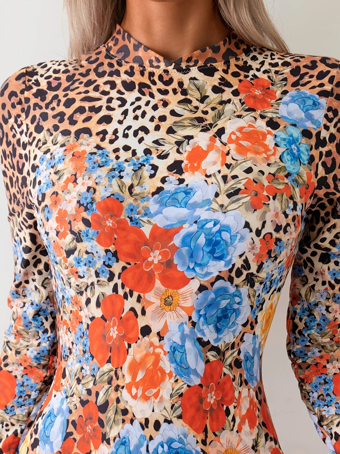Vintage Red Floral Leopard Print One Piece Swimsuit 2025 Women Long Sleeve Back Zipper Slim Swimwear Beach Surf Bathing Suits - -