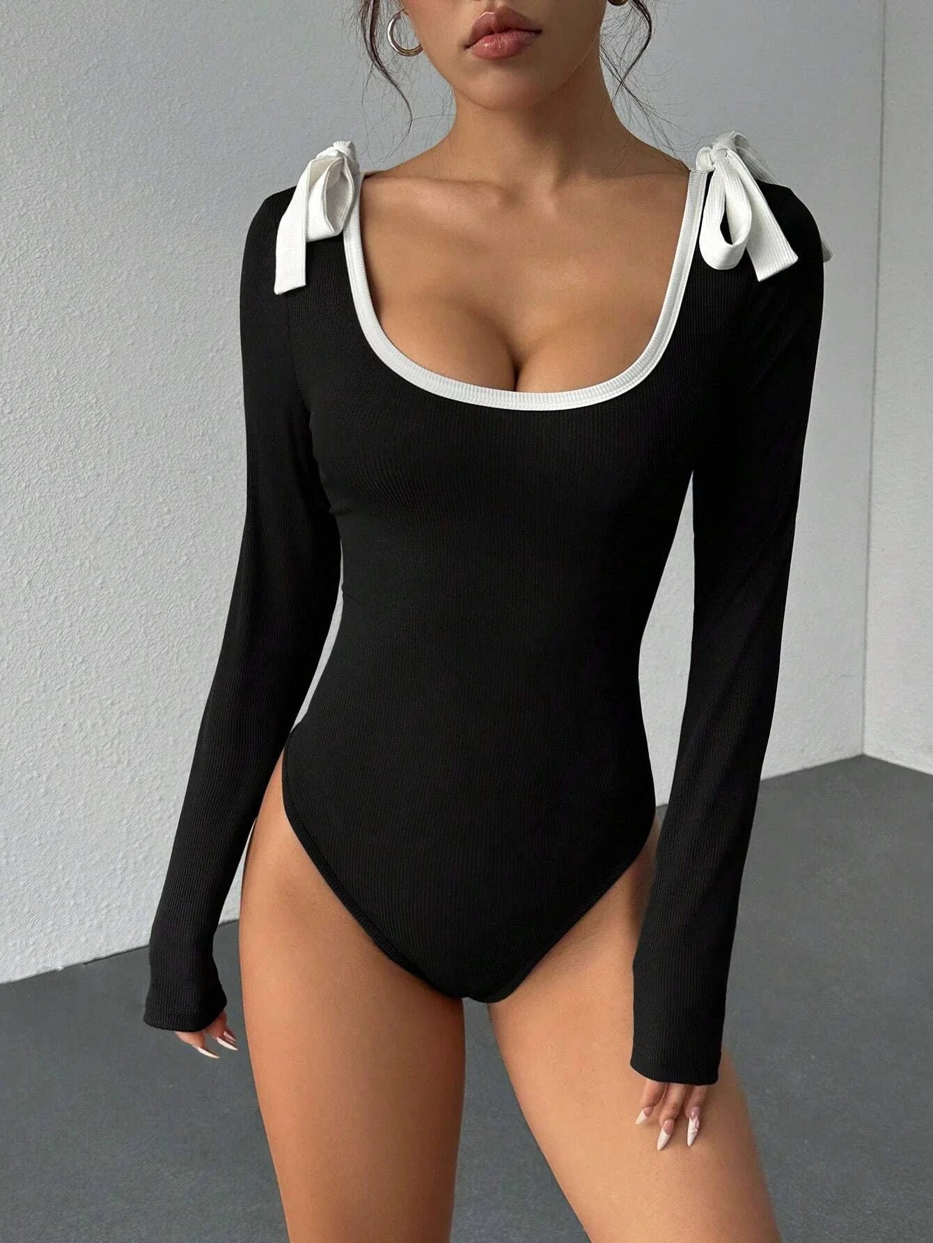 Women's Casual Color Block Slim Fit Long Sleeve Bodysuit Commuting Tie-Strap Decorate Rib-Knit Bodysuit Spring/Fall 2026 - -