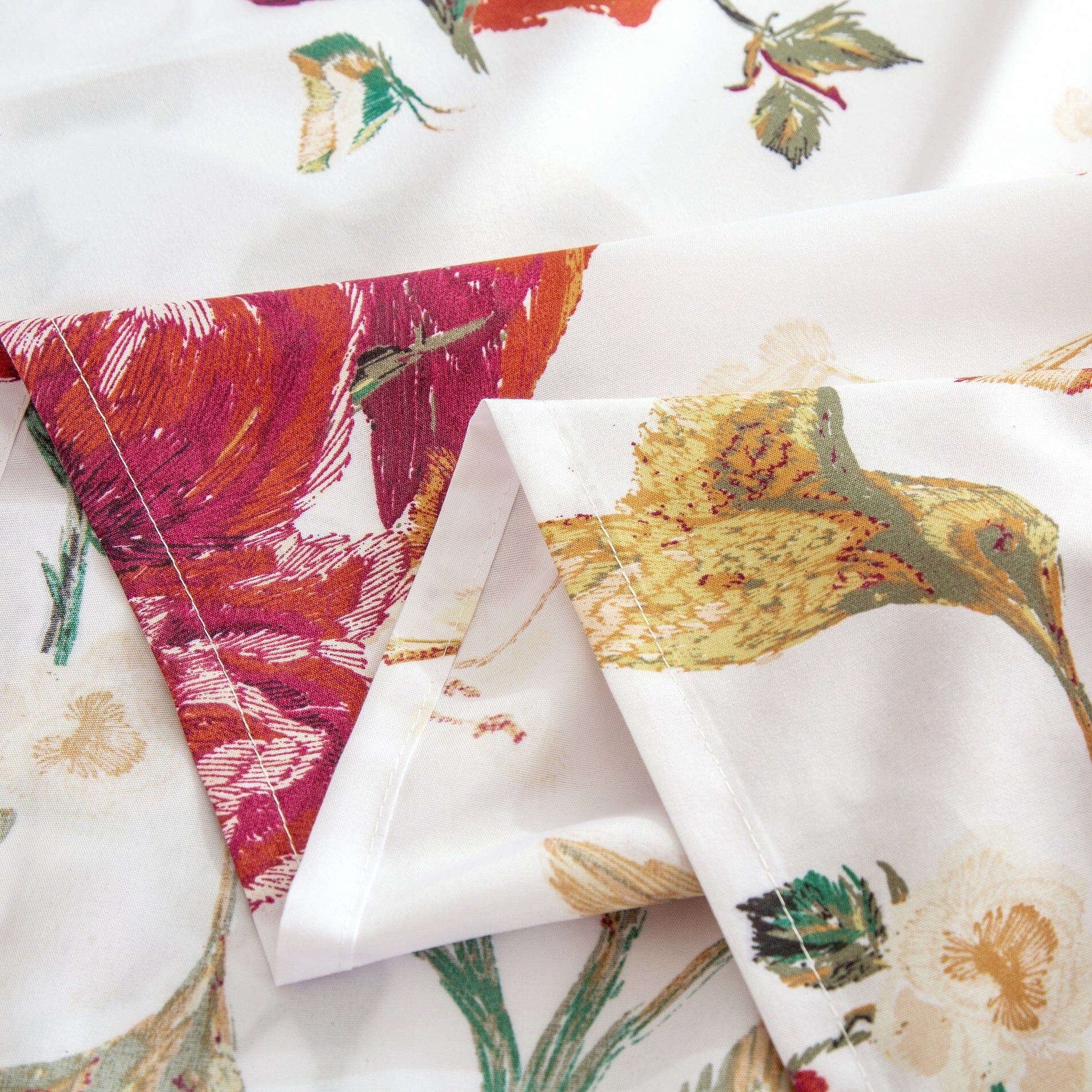 Tache Floral Hummingbirds Burgundy White Vintage Rose Garden Bed Sheet Set (SD-7676) - - Bed Sheet