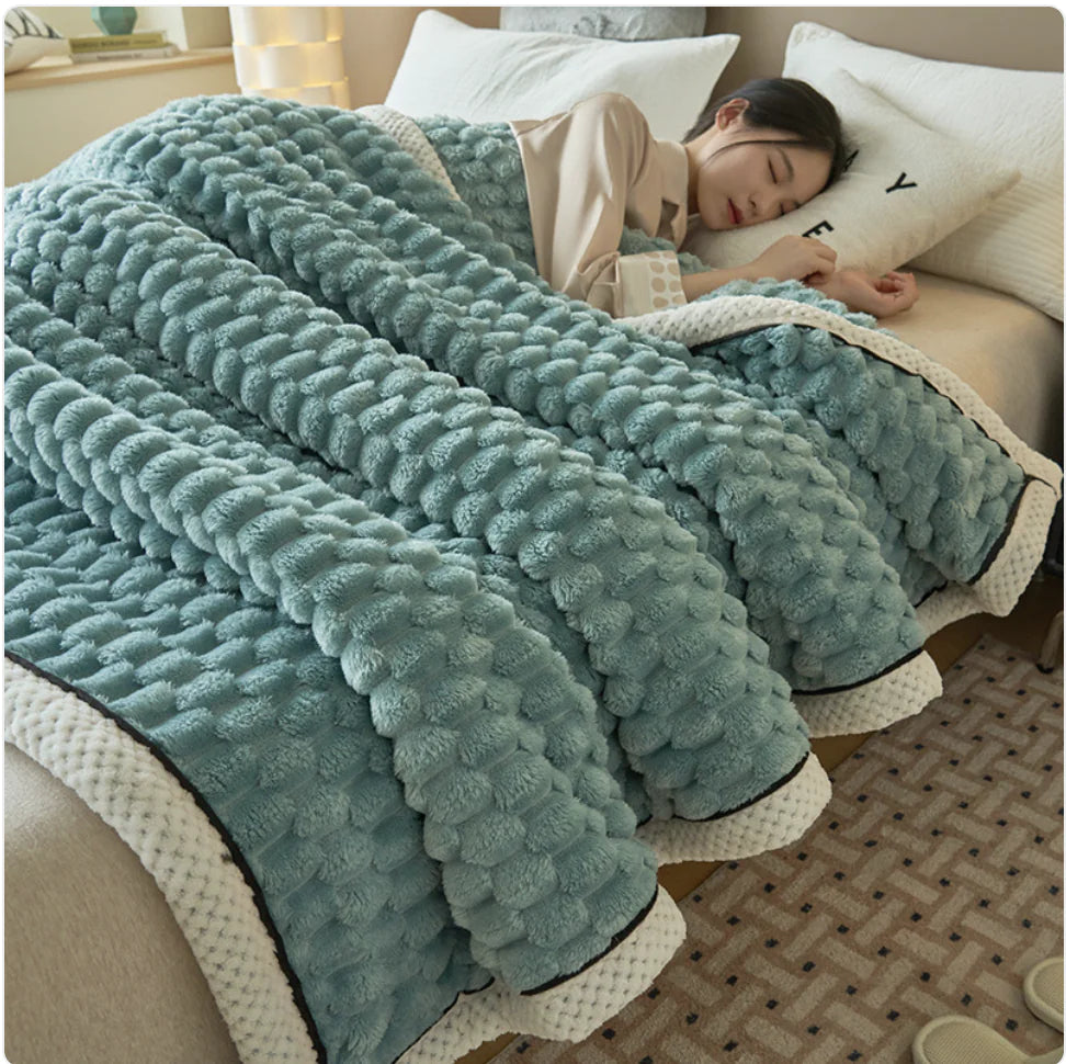 Winter Coral Flannel Thermal Blanket Kia Day Design