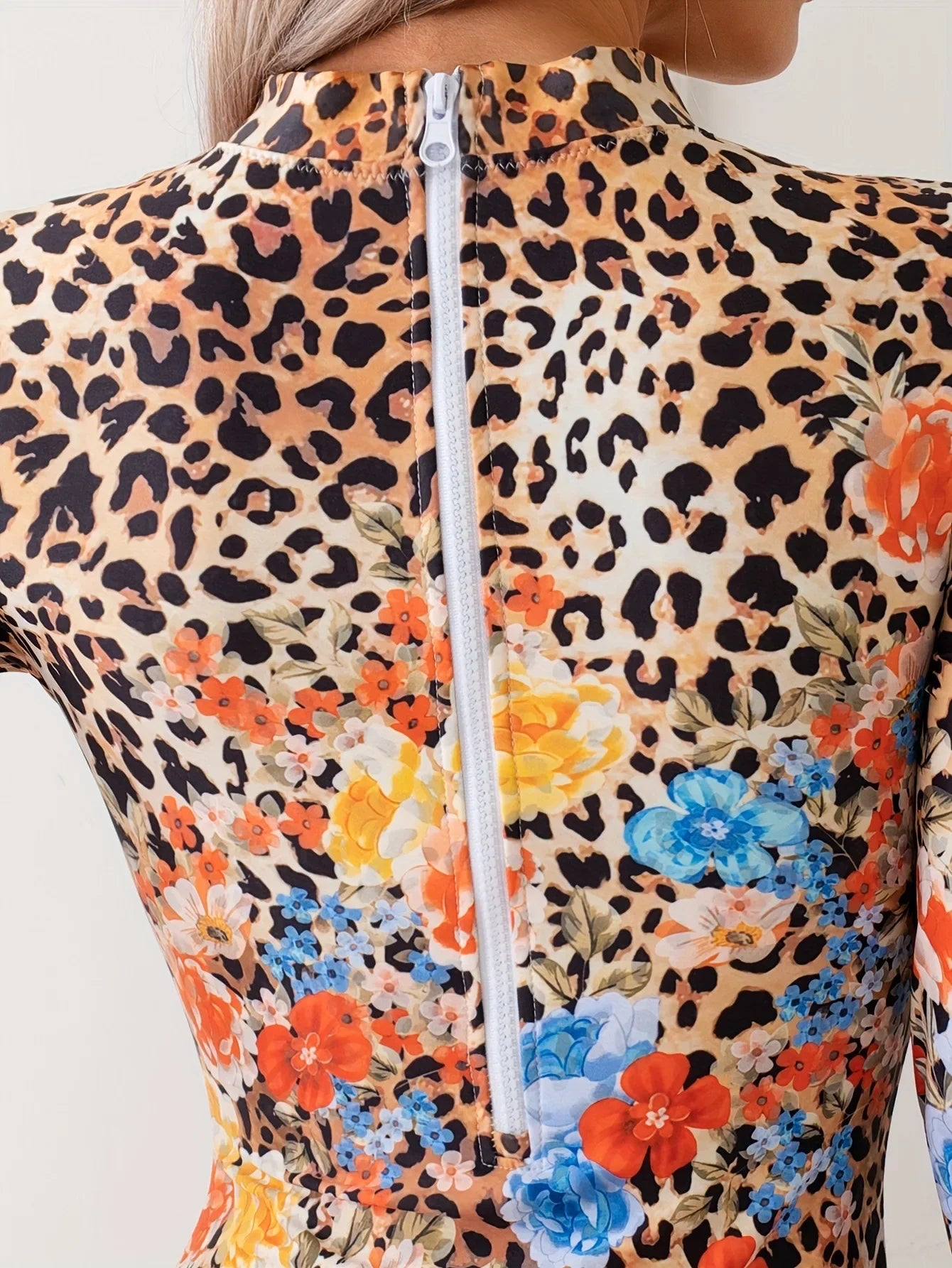 Vintage Red Floral Leopard Print One Piece Swimsuit 2025 Women Long Sleeve Back Zipper Slim Swimwear Beach Surf Bathing Suits - -