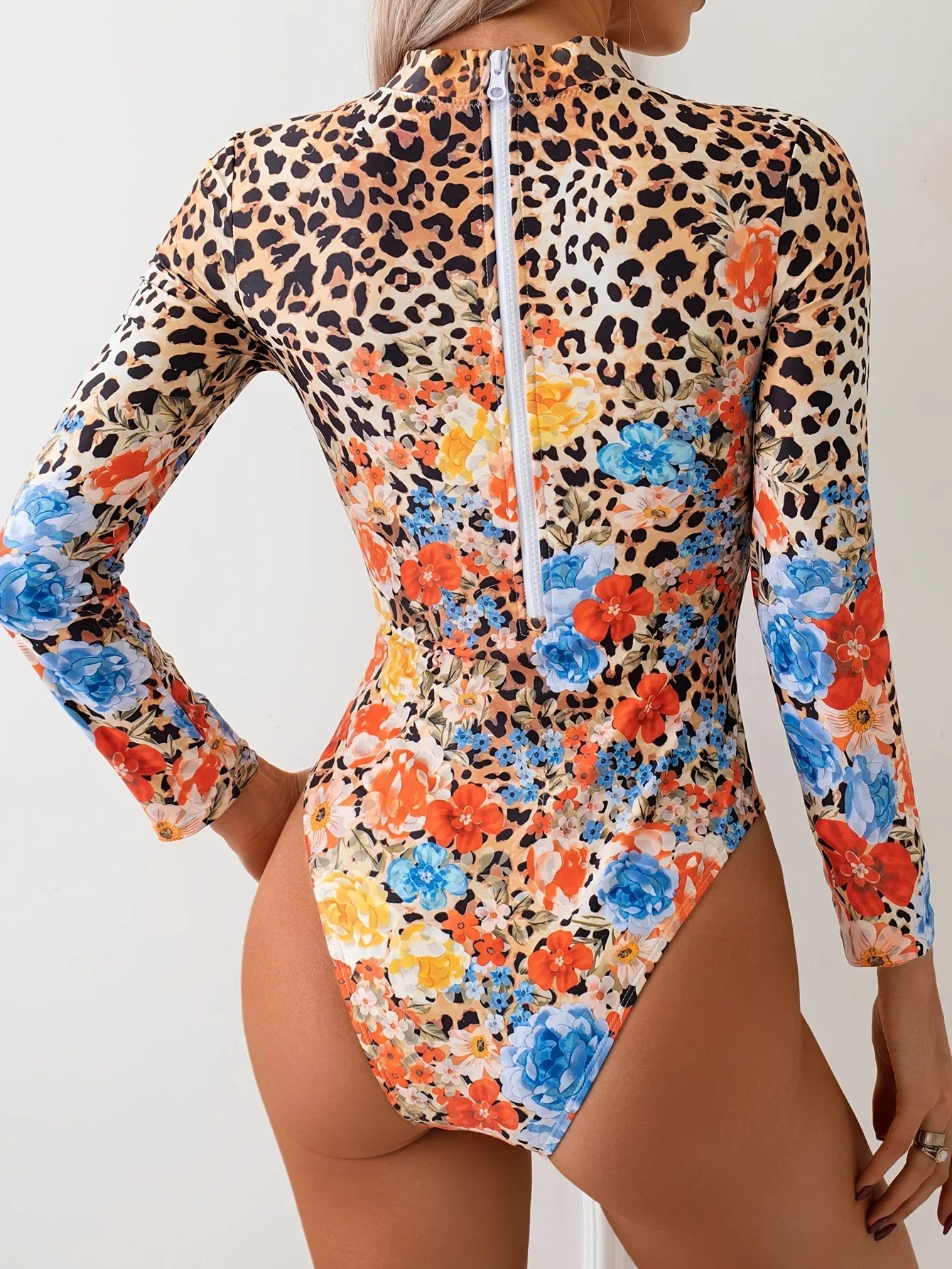 Vintage Red Floral Leopard Print One Piece Swimsuit 2025 Women Long Sleeve Back Zipper Slim Swimwear Beach Surf Bathing Suits - -