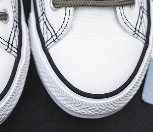 Low-Top Canvas Sneakers - Kia Day Design