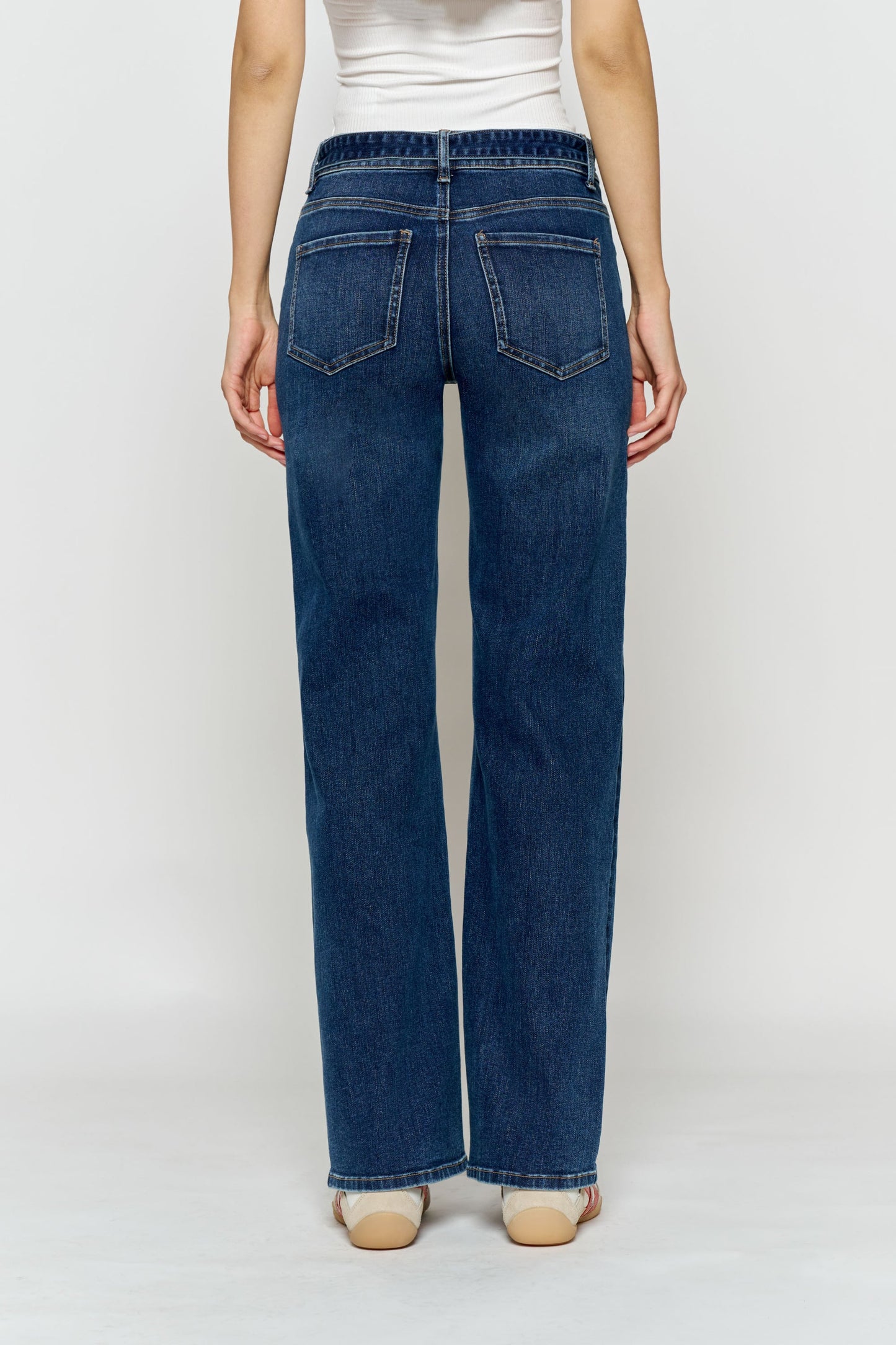 High Rise Belted Wide Leg Jeans with Buckle Closure - - Pants
